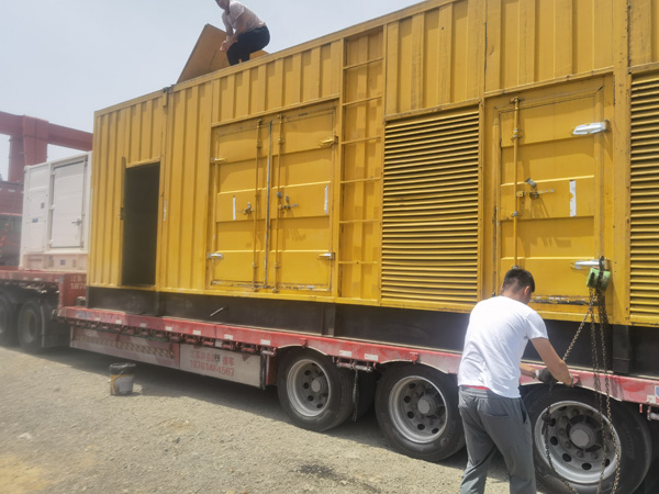 鄄城除了负载情况和发动机维护，还有哪些因素会影响 200kw 柴油发电机的油耗？